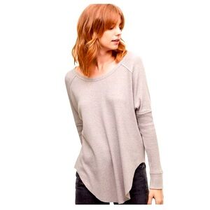 Aritzia TNA Alder Thermal Waffle Longsleeved Top, Grey. Oversized, Size XXS. EUC